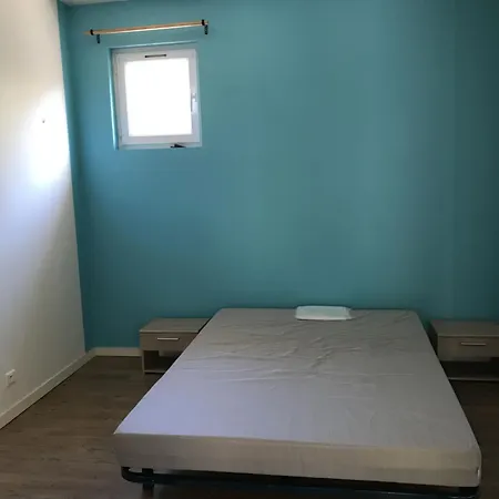 Des Pins Apartamento