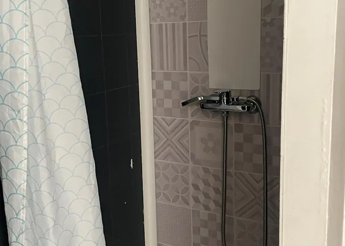 Des Pins Apartamento *