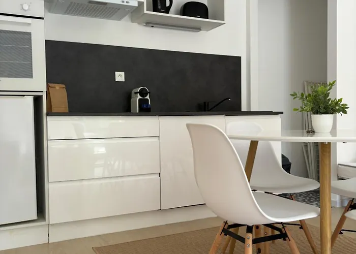 Des Pins Apartamento